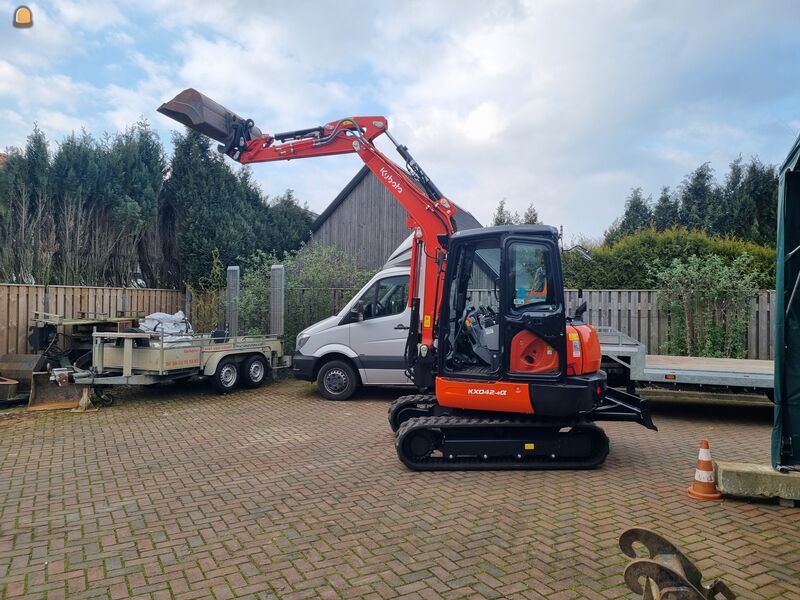 Te huur Kubota KX 042-4 inclusief bediening